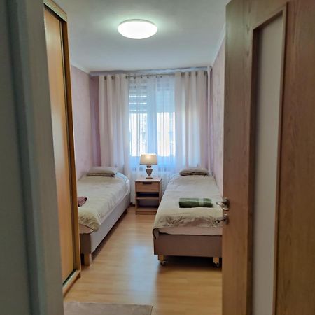 Dwupokojowe Mieszkanie Nowy Dwor Mazowiecki Bagian luar foto